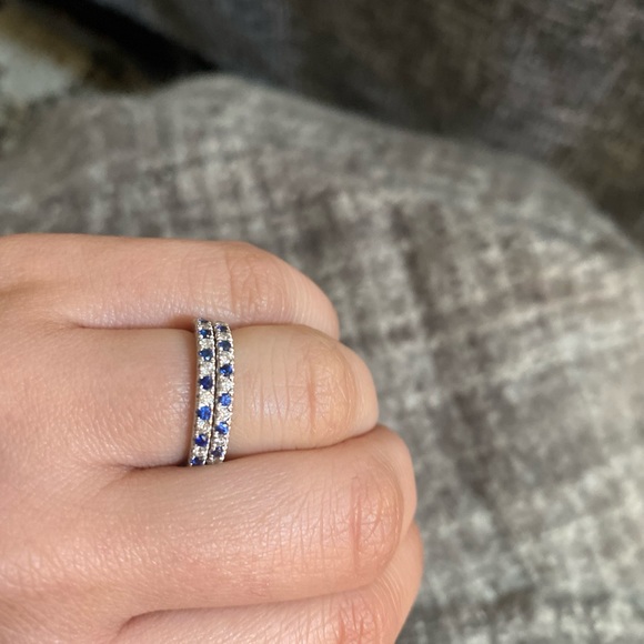 Vera Wang Wedding Bands - Picture 3 of 5